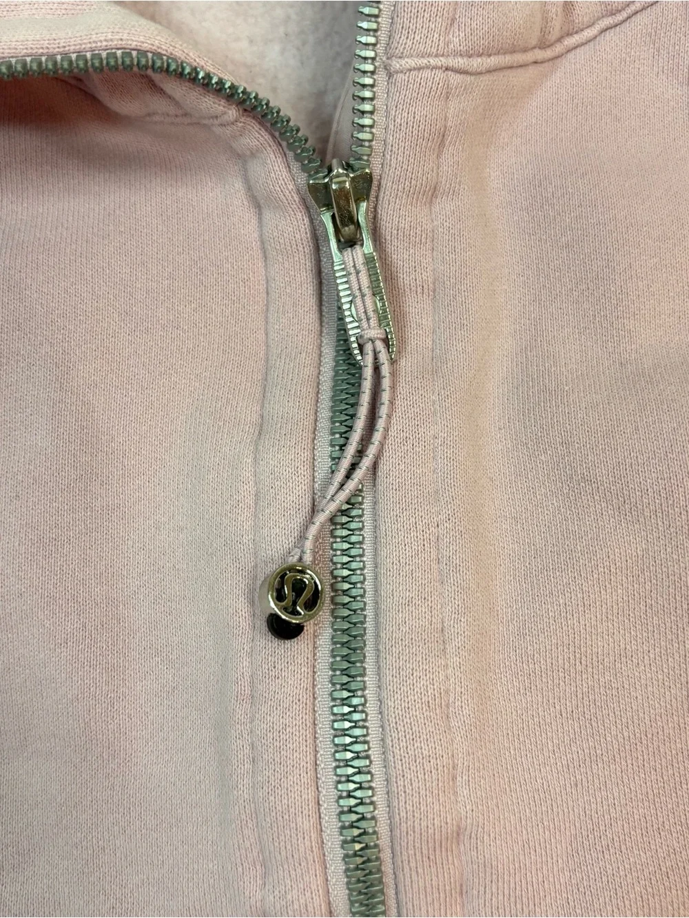Lululemon scuba hoodie women L with FLAW